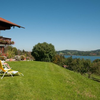 Gästehaus Unterreiterhof in Bad Wiessee - mit Traumblick über das Tegernseer Tal, © GERLIND SCHIELE PHOTOGRAPHY TEGERNSEE