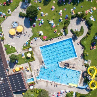 Schwimmbad Luftaufnahme