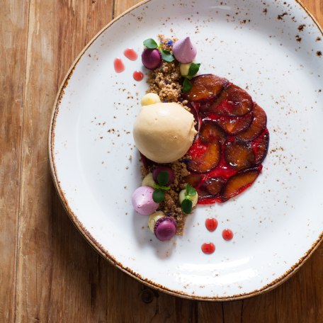 201911_7g9a4171_egerner-bucht_zwetschgen-carpaccio_joerg-lehmann