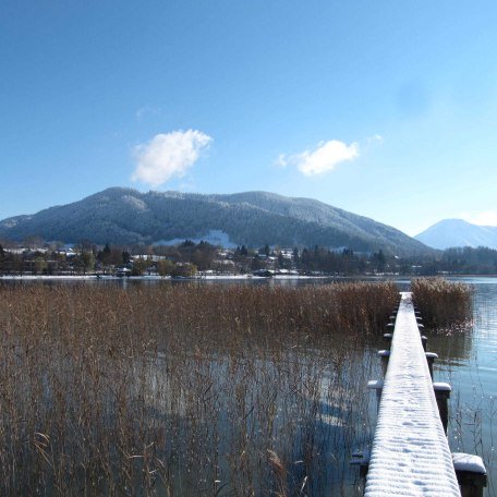 Blick vom Strandbad über den See auf Neureuth und Hirschberg, © im-web.de/ Tourist-Information Gmund am Tegernsee