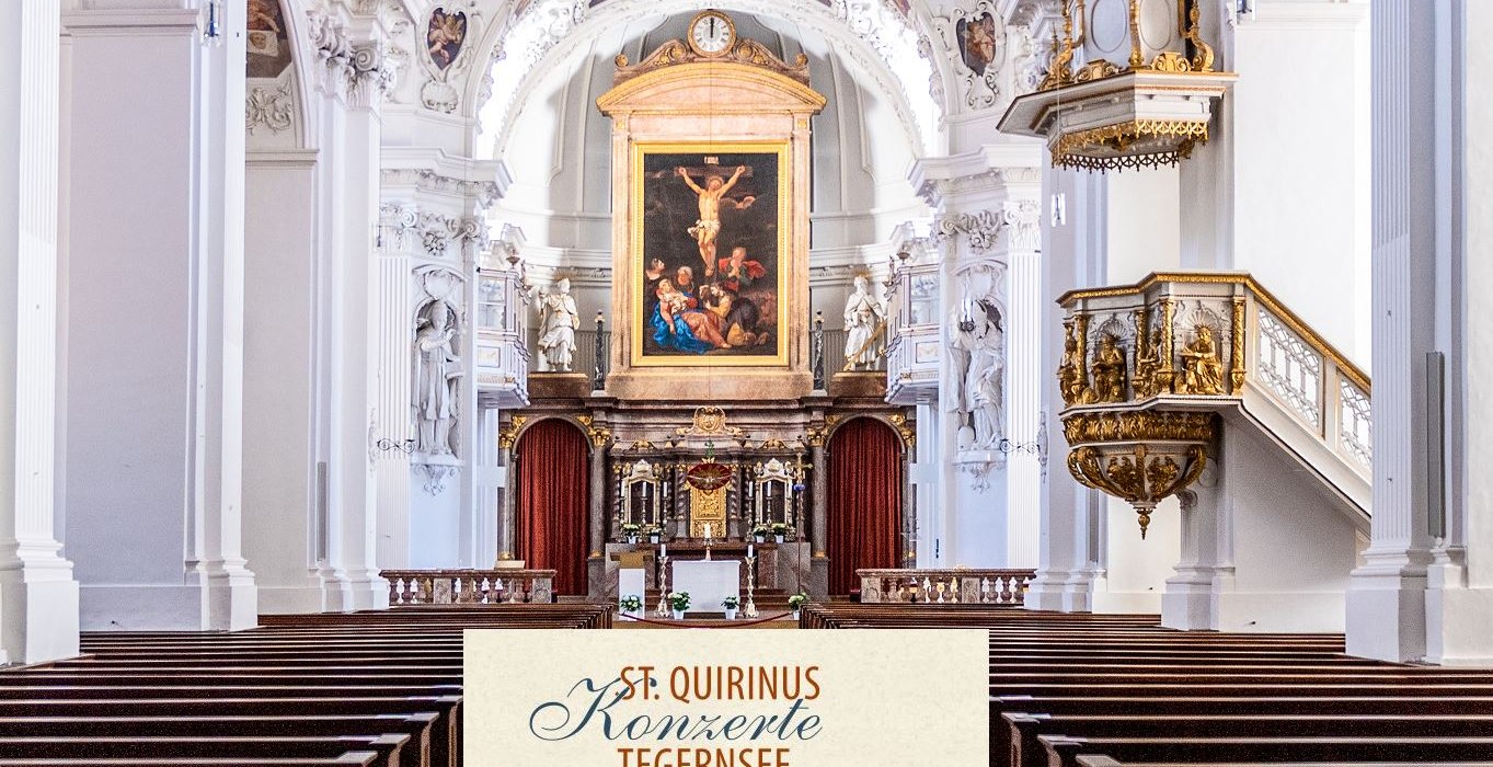 Kirche mit Schriftzug, © @Tourist-Information Tegernsee