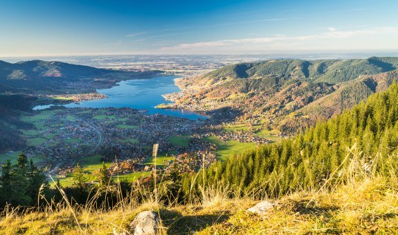 Blick vom Wallberg © DER TEGERNSEE, Dietmar Denger, © Dietmar Denger Blick vom Wallberg © DER TEGERNSEE, Dietmar Denger, © Dietmar Denger