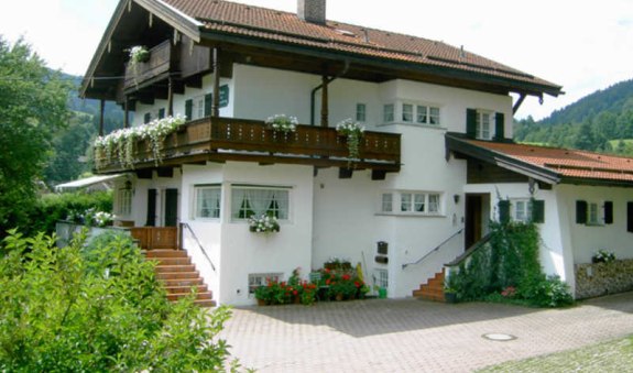 https://d1pgrp37iul3tg.cloudfront.net/objekt_pics/obj_full_31658_007.jpg, © im-web.de/ Tourist-Information Bad Wiessee https://d1pgrp37iul3tg.cloudfront.net/objekt_pics/obj_full_31658_007.jpg, © im-web.de/ Tourist-Information Bad Wiessee