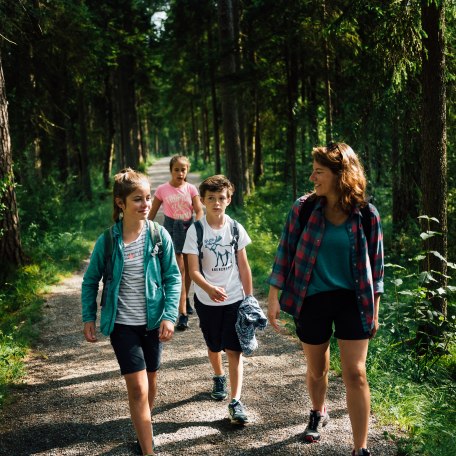 Familienspaziergang, © Der Tegernsee, Julian Rohn