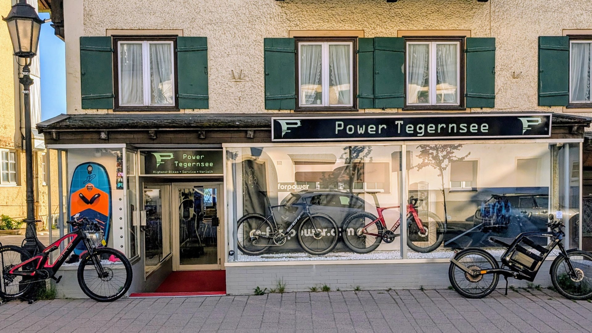 PXL_20250511_173925955~3, &copy; @P for Power