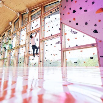 tp_halle-1_boulderwand_2022_ursgolling_0145, &copy; Tegernsee Phantastisch (Urs Golling)