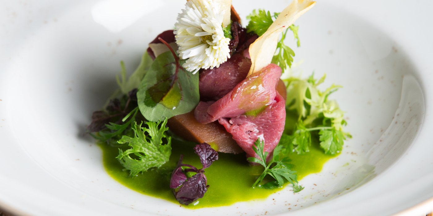 201911_7g9a4103_egerner-bucht_gebeizte-hirschkalbslendenscheiben_joerg-lehmann