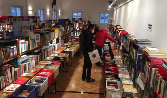 LIONS_B&uuml;chermarkt, &copy; @LIONS-CLUB am Tegernsee