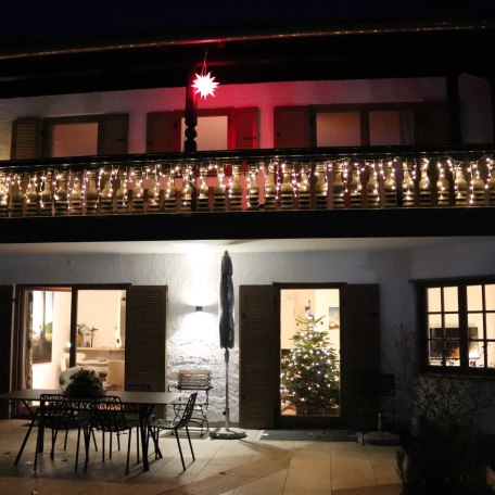 Haus zur Weihnachtszeit, © im-web.de/ Tourist Information Tegernsee