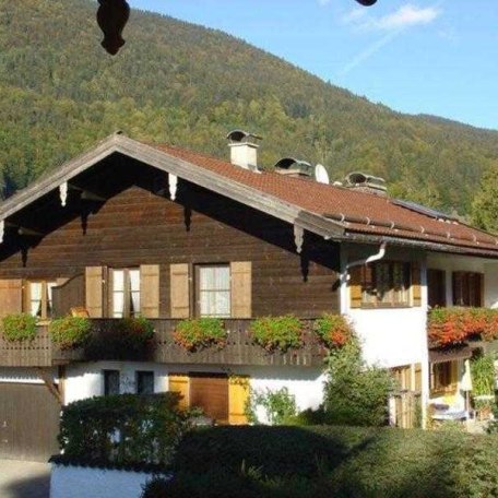 https://d1pgrp37iul3tg.cloudfront.net/objekt_pics/obj_full_32136_005.jpg, &copy; im-web.de/ Tourist-Information Rottach-Egern
