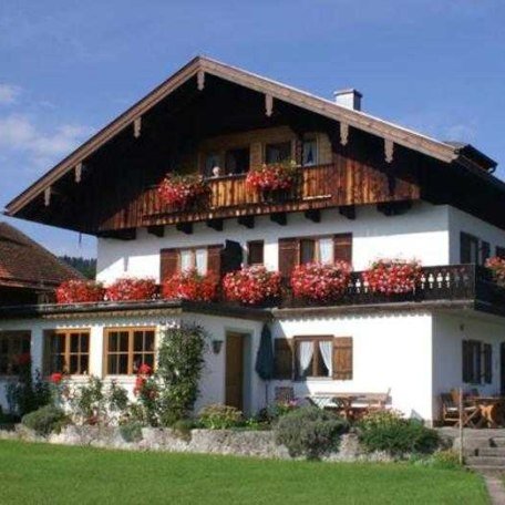 https://d1pgrp37iul3tg.cloudfront.net/objekt_pics/obj_full_32007_006.jpg, © im-web.de/ Tourist-Information Bad Wiessee
