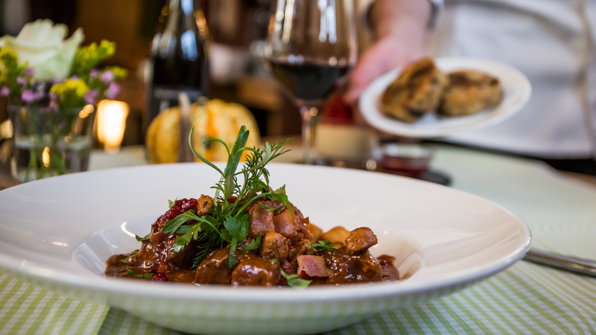 Hauptspeise im Gasthaus Jennerwein, &copy; Christoph Schempershofe