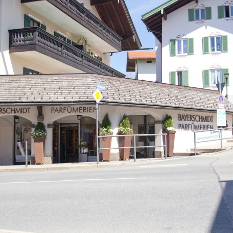 Au&szlig;enansicht, &copy; Parf&uuml;merie Bayerschmidt Gmund
