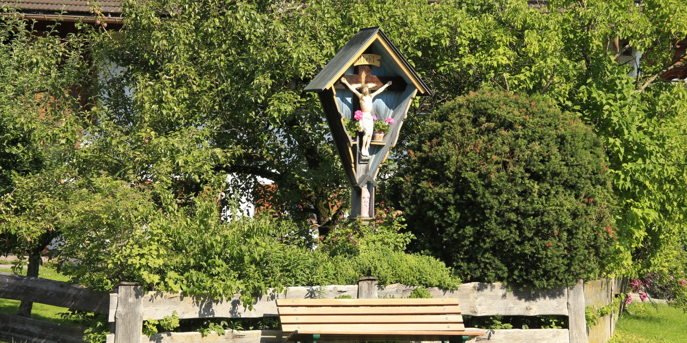 ttt_0714_ek_landschaft_wegkreuz-0002