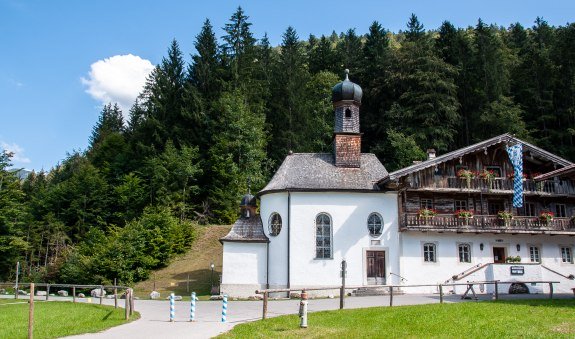 Kirche und Quelle "Zum heiligen Kreuz" in Wildbad Kreuth, © Der Tegernsee