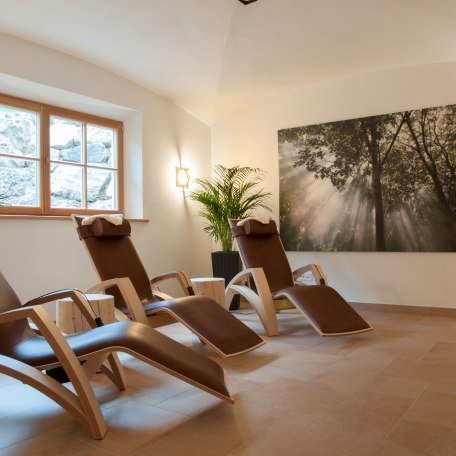 Wellnessbereich mit Wärmeliegen, © im-web.de/ Tourist-Information Rottach-Egern