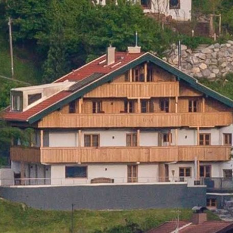 WiesseeChalet, Ostseite, &copy; im-web.de/ Ferienwohnungen Tegernsee