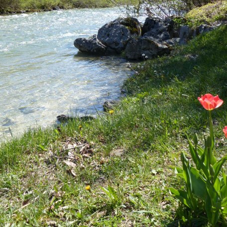 Spaziergang in der Wei&szlig;achau, &copy; im-web.de/ Tourist-Information Kreuth