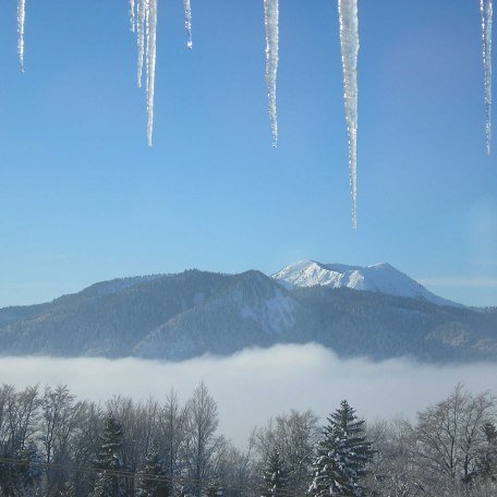 Ausblick vom Wohnzimmer im Winter, &copy; im-web.de/ Tourist Information Tegernsee
