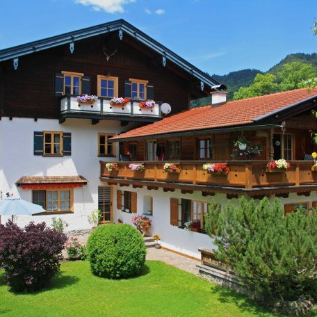 Gästehaus mit Garten, © im-web.de/ Tourist Information Tegernsee