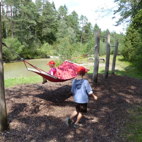 auch Kinder werden müd, gut dass es den Wassererlebnisweg gibt, © im-web.de/ Tourist-Information Kreuth