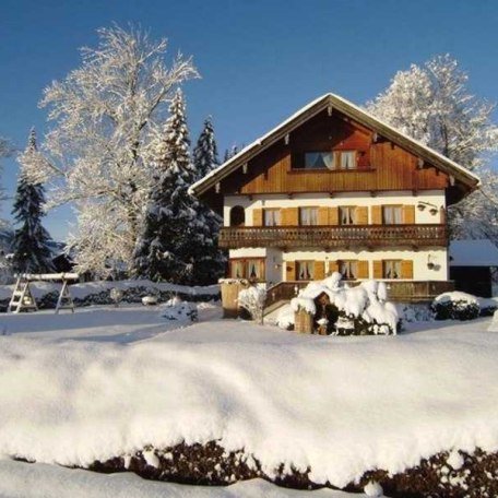 Haus Seeblick im Winter, &copy; im-web.de/ Tourist-Information Bad Wiessee
