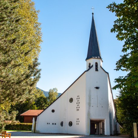 Evang. Auferstehungskirche Rottach-Egern, © Der Tegernsee, Sabine Ziegler-Musiol