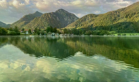Schliersee Spiegelung, &copy; Alpenregion Tegernsee Schliersee