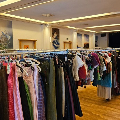 1000239890, &copy; Trachtenverein D`Neureuther