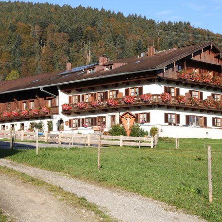 Außenansicht Hof Gästehaus Kleinbuch, © Gästehaus Kleinbuch