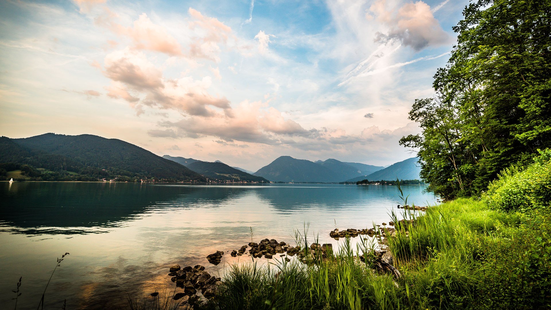 Seeufer in Bad Wiessee, © Peter Prestel