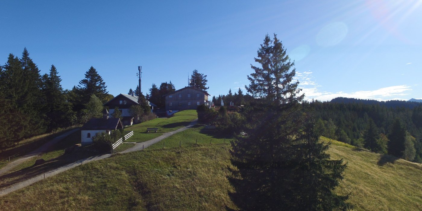 neureuth-kapelle_haus-von-westen neureuth-kapelle_haus-von-westen