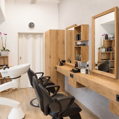 Der Salon von Spitzen-Schnitt Tegernsee, © Spitzen-Schnitt Tegernsee