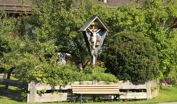 ttt_0714_ek_landschaft_wegkreuz-0002
