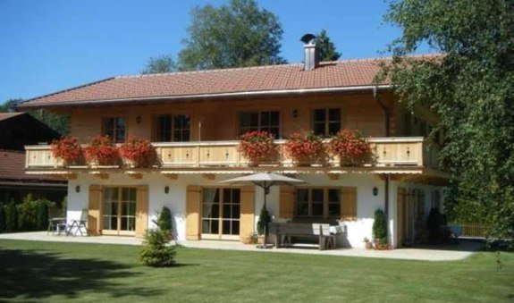 Ansicht Ferienwohnungen im Landhaus, © im-web.de/ Tourist-Information Rottach-Egern