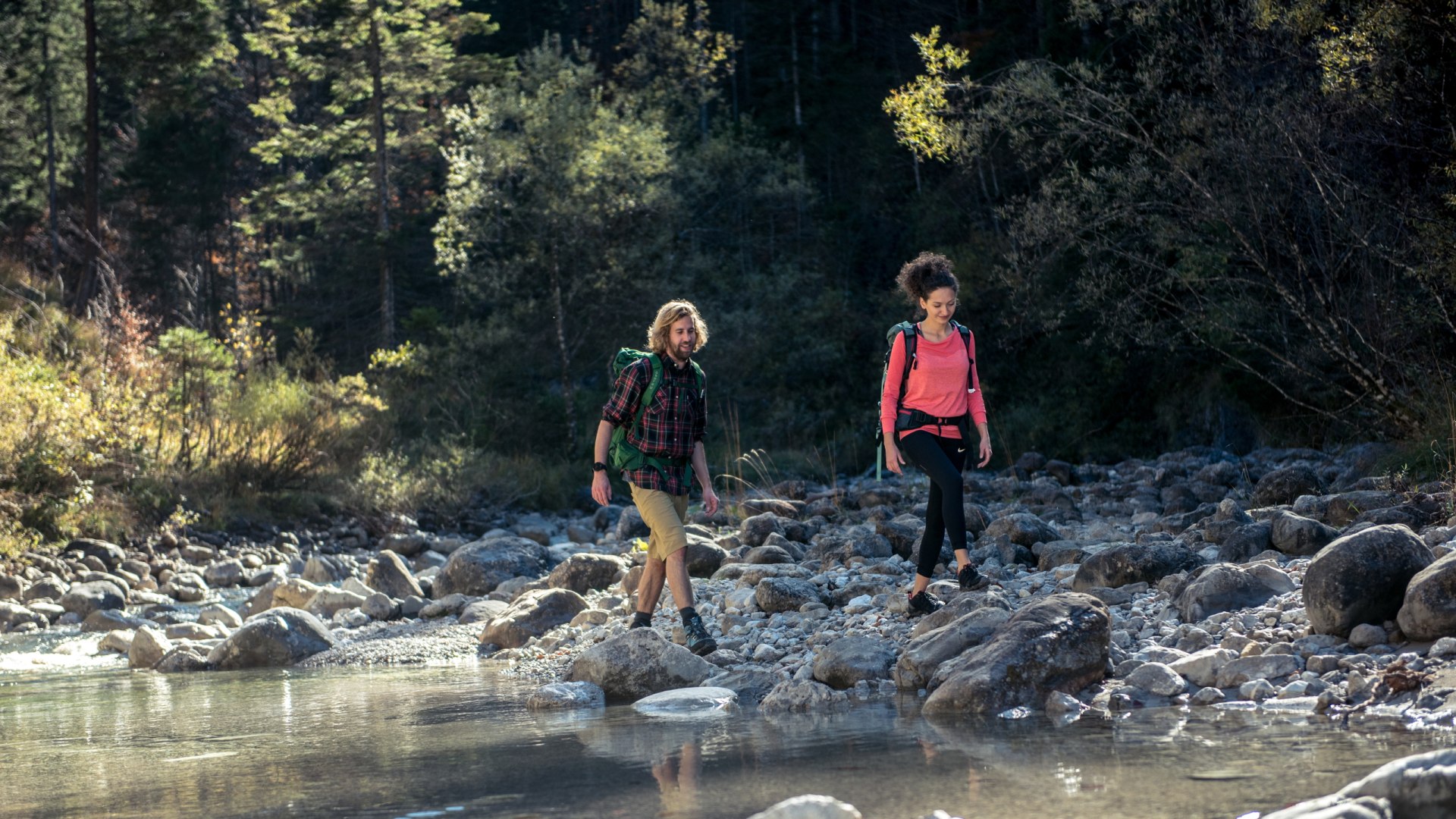 Flussdurchquerung, © Julian Rohn/ Tegernseer Tourismus GmbH