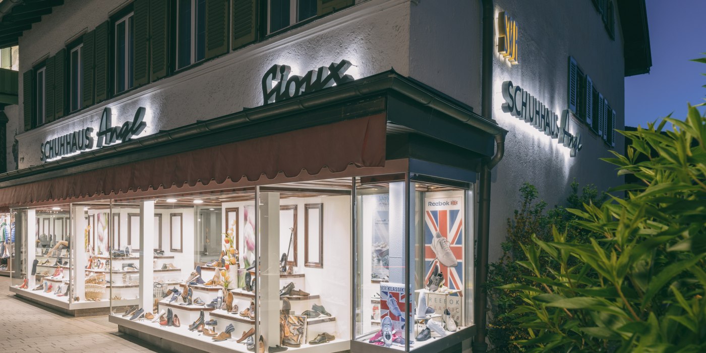 rottach_haus, &copy; Schuh- und Sporthaus Alfons Angl e.K.