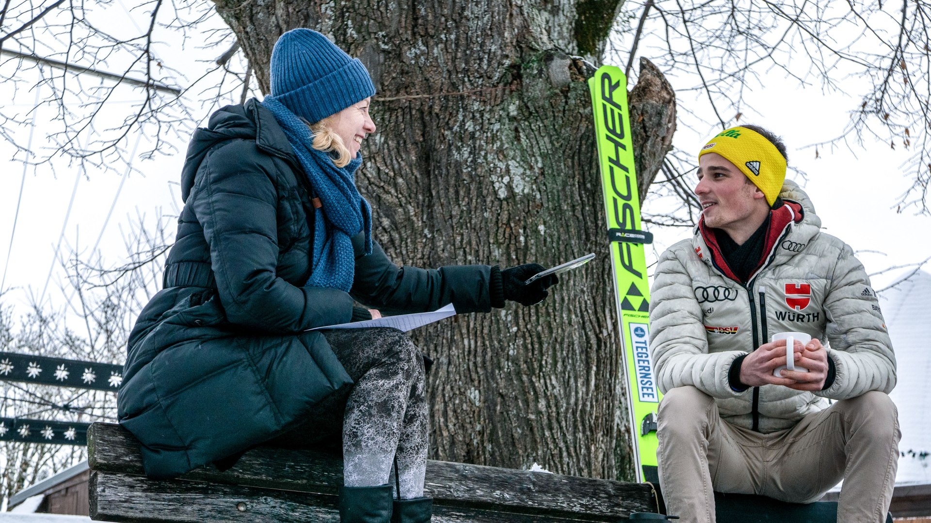Ines Wagner interviewt Skispringer Moritz Baer, © DER TEGERNSEE, Isabelle Munstermann