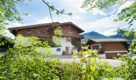 Haus Lesch - Hausansicht, &copy; im-web.de/ Tourist-Information Kreuth