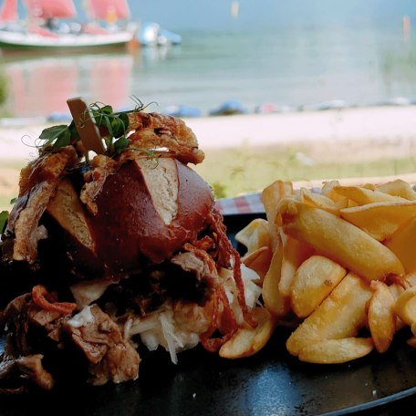 Biergartenburger, &copy; Der Terrassenhof