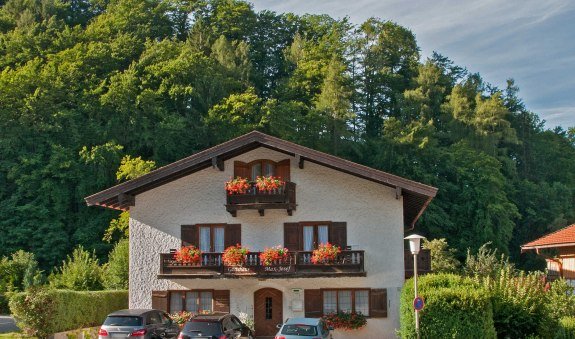 Gästehaus Max-Josef in Tegernsee in ruhiger dennoch zentraler Lage, © GERLIND SCHIELE PHOTOGRAPHY TEGERNSEE