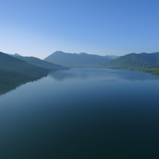 Der fantastische Blick von Gut Kaltenbrunn über den Tegernsee Richtung Wallberg und Bayerische Voralpen., © Manfred Manke