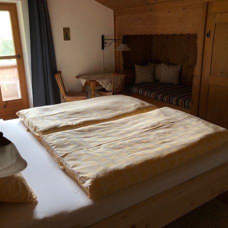 Besucher im Garten, © im-web.de/ Tourist-Information Rottach-Egern