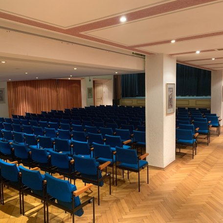 blick_zuschauerraum-zur-buehne, © © Tourist-Information Tegernsee