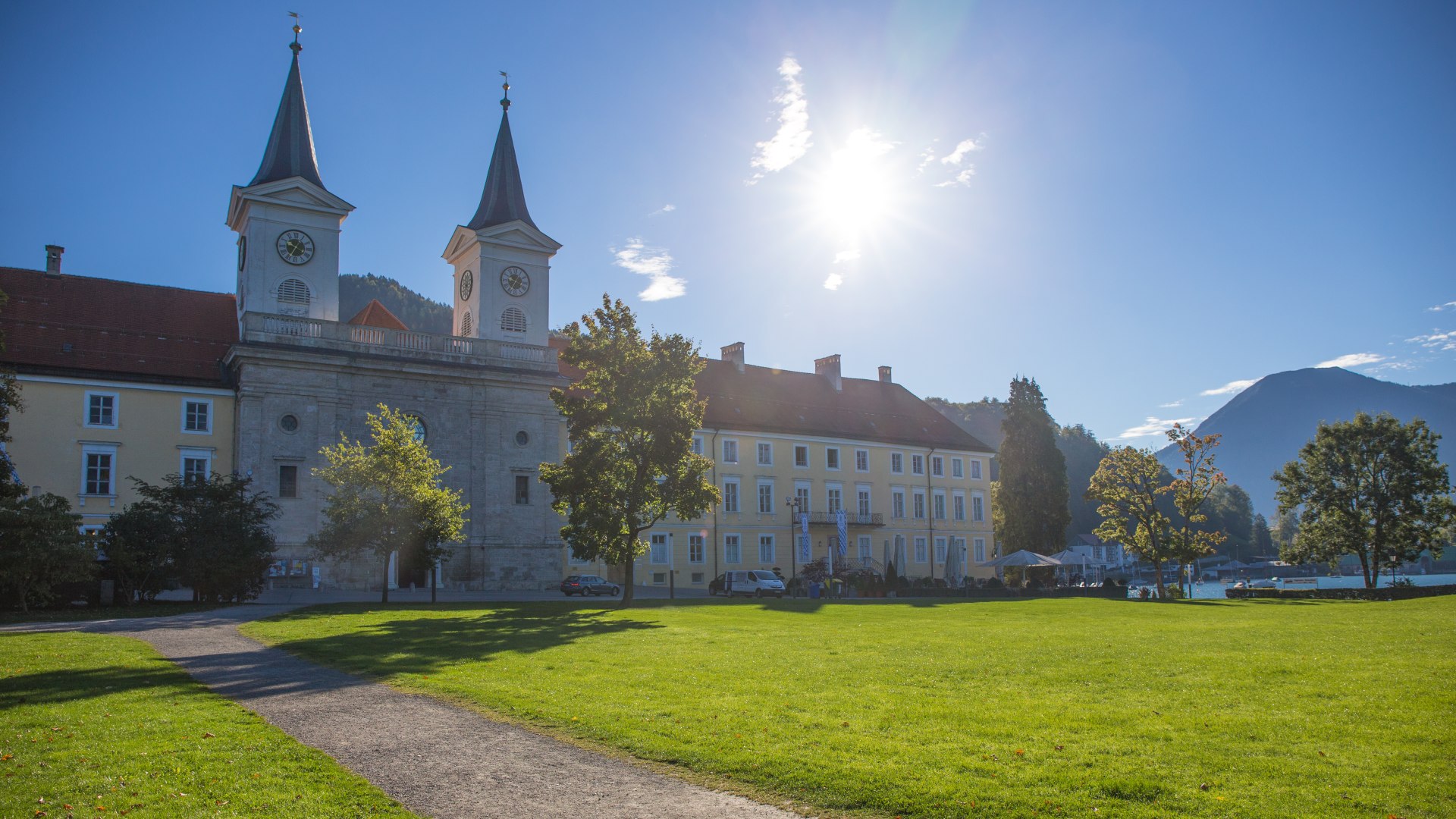 Die Kirche des ehemaligen Kloster Tegernsee, © Christoph Schempershofe