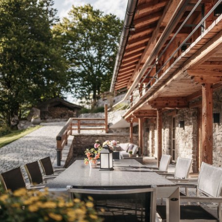 Unsere Terrasse l&auml;dt ein f&uuml;r alles, was euch Freude bereitet, &copy; Richard Schabetsberger