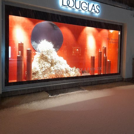 douglas001, © Douglas
