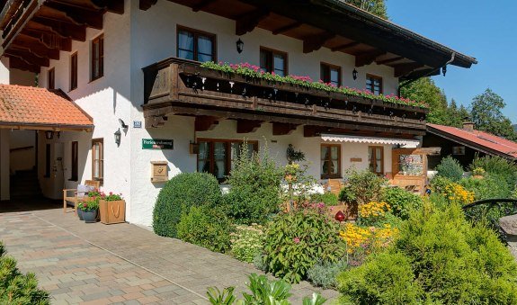 Ferienwohnung Haus Mittelbach in sonniger und ruhiger Lage, © GERLIND SCHIELE PHOTOGRAPHY TEGERNSEE Ferienwohnung Haus Mittelbach in sonniger und ruhiger Lage, © GERLIND SCHIELE PHOTOGRAPHY TEGERNSEE