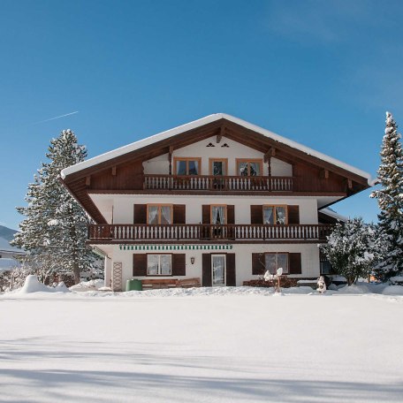 G&auml;stehaus H&ouml;pfl - Winterm&auml;rchen in ruhiger und sonniger Lage am Fusse des Wallbergs, &copy; GERLIND SCHIELE PHOTOGRAPHY TEGERNSEE