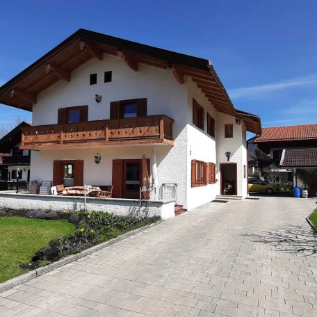 https://d1pgrp37iul3tg.cloudfront.net/objekt_pics/obj_full_37999_003.jpg, &copy; im-web.de/ Tourist-Information Rottach-Egern